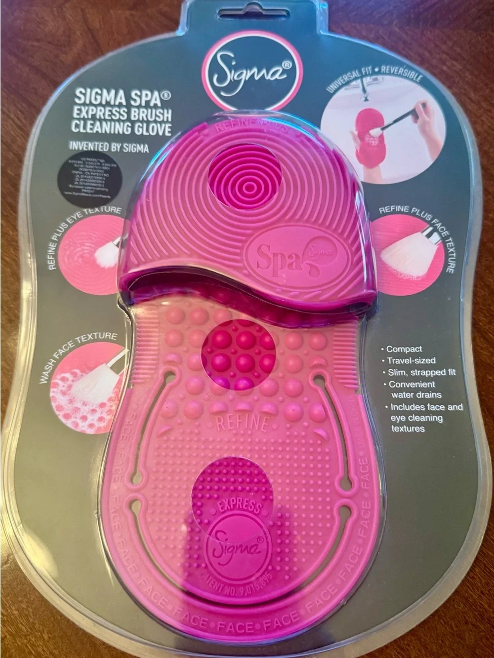 Sigma Cleaning Brushes Glove Sigma Spa Express Cleaning Glove For Brushes *NIB*